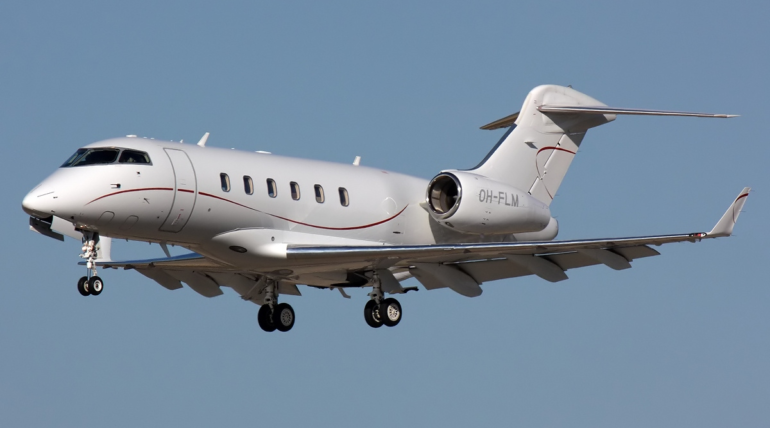 Bombardier_BD-100-1A10_Challenger_300_AN1704544